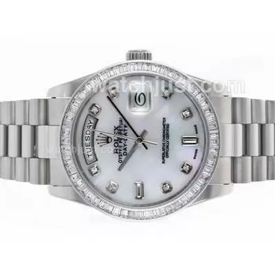 Rolex Day Date Automatic Movement Cz Diamond Bezel With Mop Dial