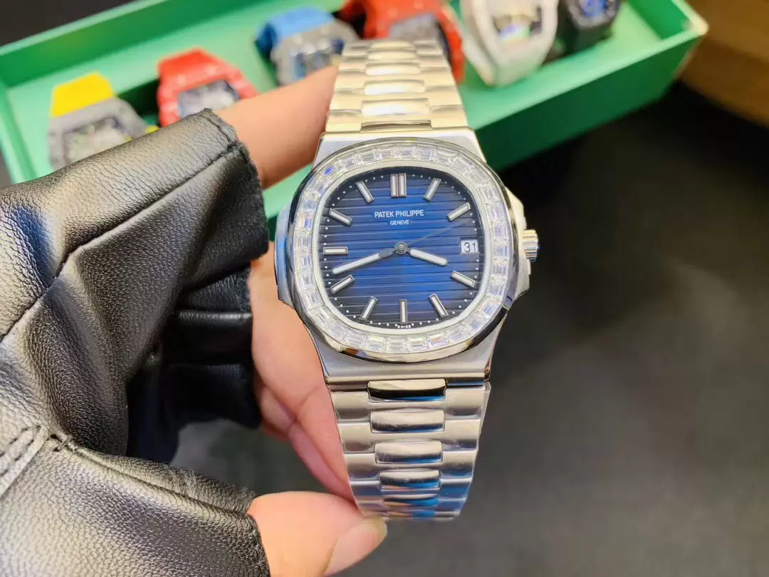 Swiss Patek Philippe Nautilus Blue Dial With Diamond Case